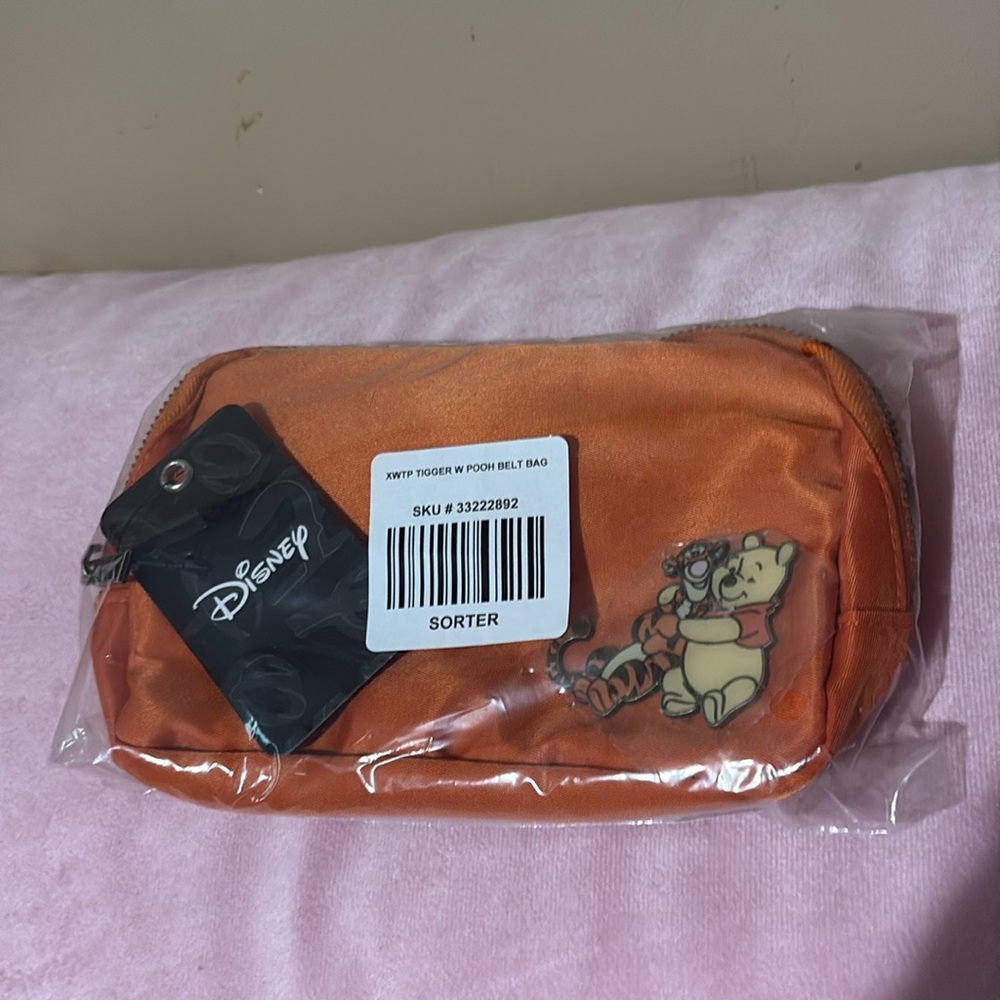 Sale! Disney Winnie the Pooh Tigger & Pooh Bear Belt Bag new with tags